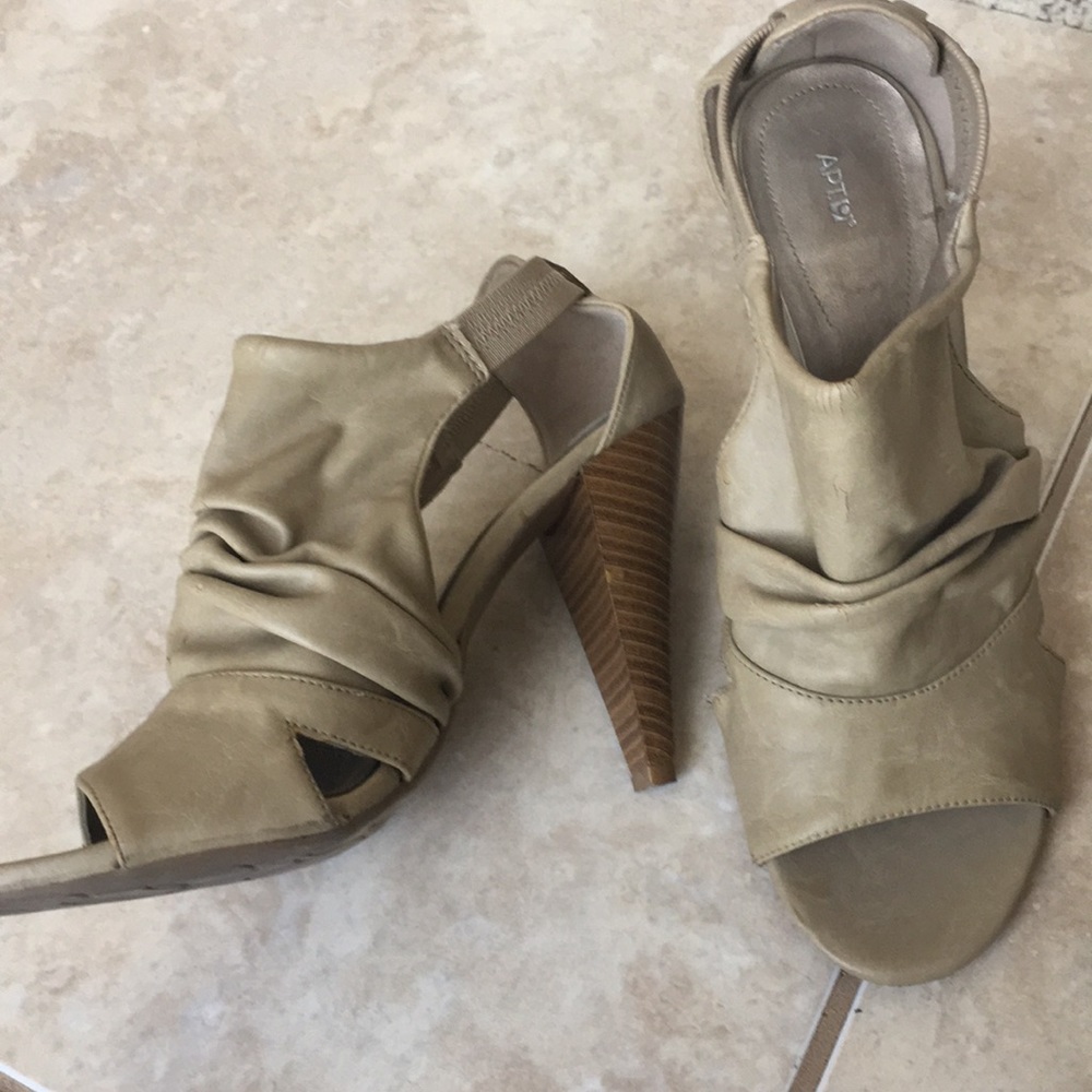 Apt. 9 women’s heels